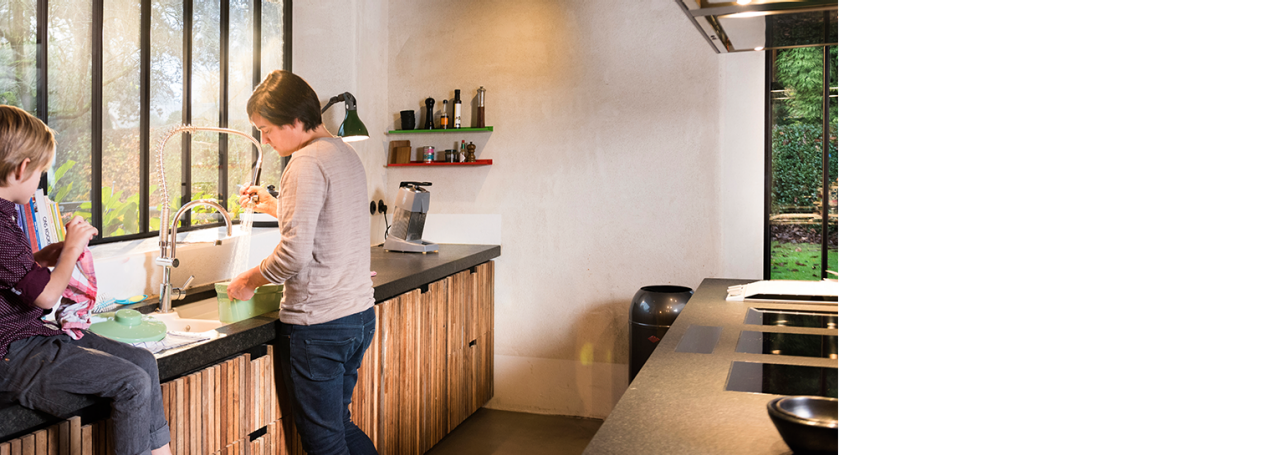 الماء الساخن ومضخة الحرارة هواء إلى ماء